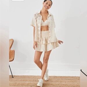 American Eagle Floral Eyelet Resort Button Down Shirt Size XS Cream White